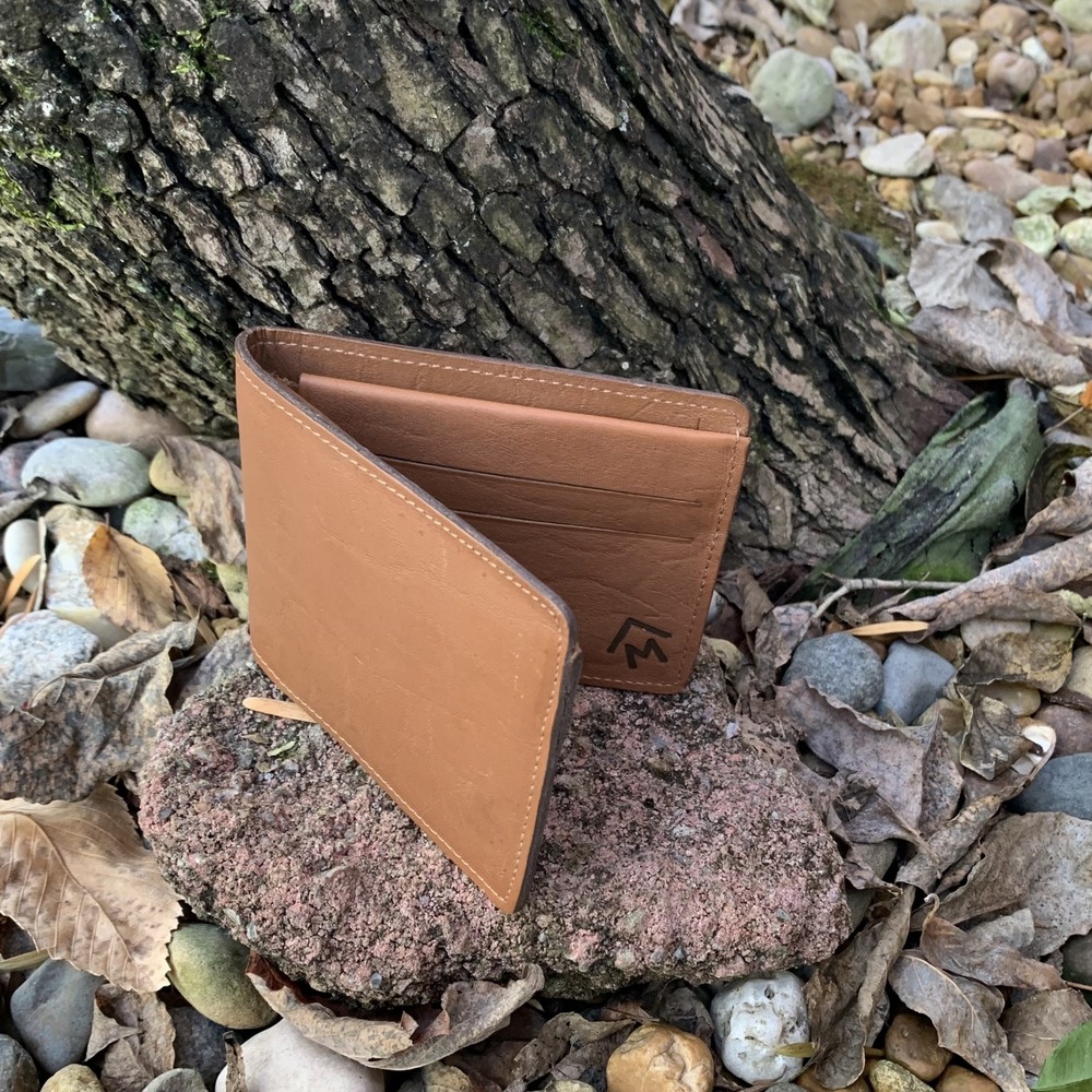 Genuine Leather Bifold Wallet for Men‎ - Made in Brazil - Classic Brown